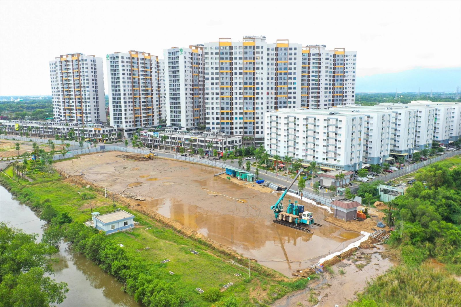 Khách hàng tham dự sự kiện – KHÁCH HÀNG TÌM KIẾM CĂN HỘ TRUNG CẤP TẠI TP.HCM NGÀY CÀNG TRẺ HOÁ